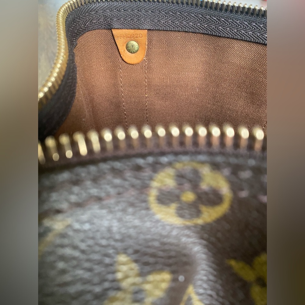 LOUIS VUITTON Rare! Made in USA! Monogram Duffle/Carry All - Picture 14 of 16